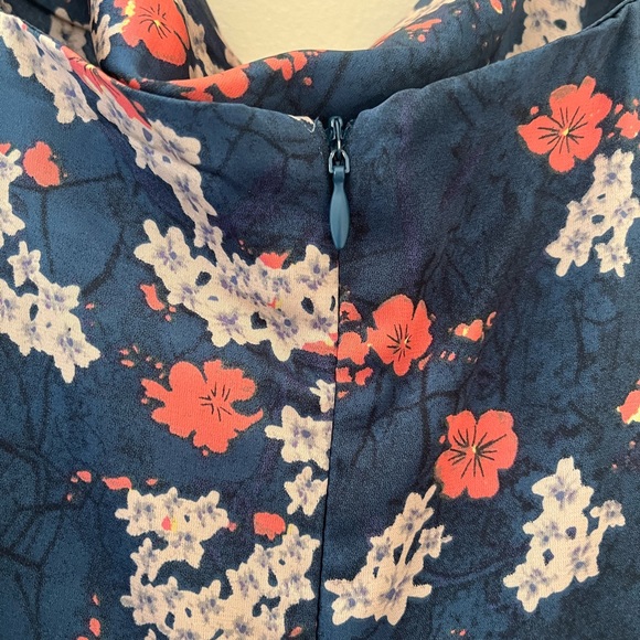 The Latest Scoop Maxi Dress - Picture 3 of 5